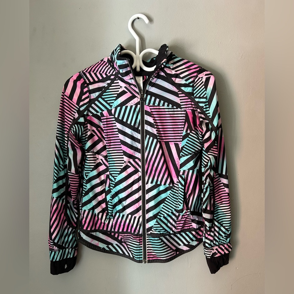 Ivivva Speed Ahead Seeker Stripe Jacket. Girls size 10.